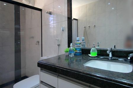 Apartamento à venda com 130m², 4 quartos e 2 vagasBanheiro