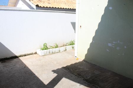 Casa de condomínio para alugar com 70m², 2 quartos e 1 vagaQuintal