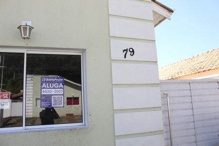 Casa de condomínio para alugar com 70m², 2 quartos e 1 vagaPlaca