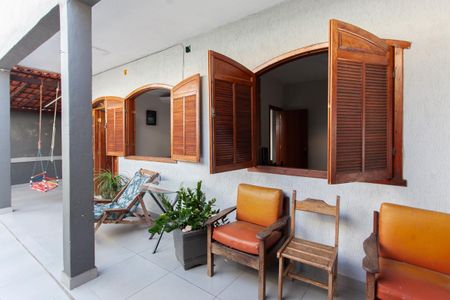 Casa à venda com 360m², 3 quartos e 5 vagasVaranda da Sala