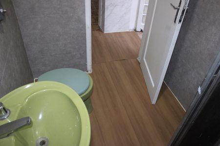 Casa à venda com 172m², 4 quartos e 1 vagaBanheiro 