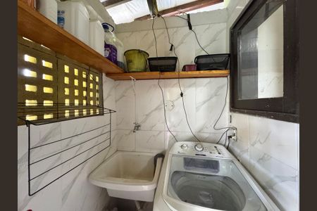 Casa de condomínio para alugar com 140m², 3 quartos e 1 vagaÁrea de Serviço