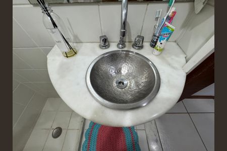 Casa de condomínio para alugar com 140m², 3 quartos e 1 vagaBanheiro Social (Segundo Andar)