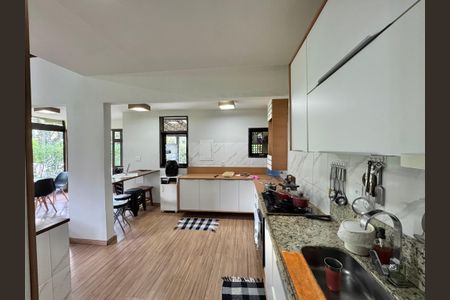 Casa de condomínio para alugar com 140m², 3 quartos e 1 vagaCozinha