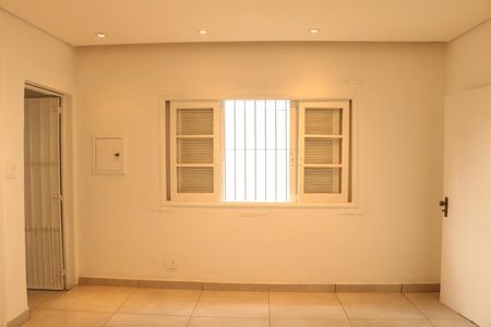 Casa à venda com 500m², 2 quartos e 3 vagasSala