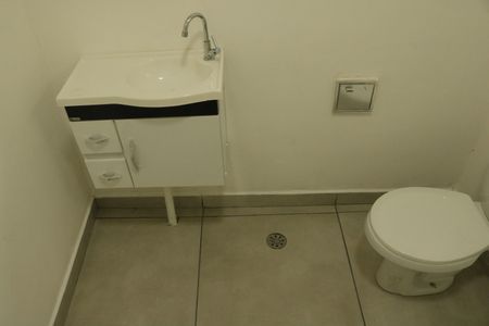 Casa à venda com 500m², 2 quartos e 3 vagasBanheiro 1