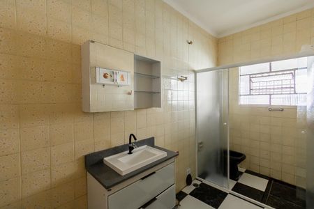 Casa à venda com 290m², 2 quartos e 2 vagasBanheiro