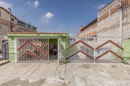 Casa à venda com 290m², 2 quartos e 2 vagasFachada e Placa