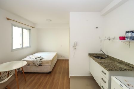 Studio à venda com 28m², 1 quarto e sem vaga Studio à venda com 28m², 1 quarto e sem vaga Sala/Quarto e Cozinha