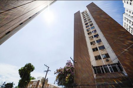 Apartamento à venda com 55m², 2 quartos e sem vaga Apartamento à venda com 55m², 2 quartos e sem vagaFachada do bloco