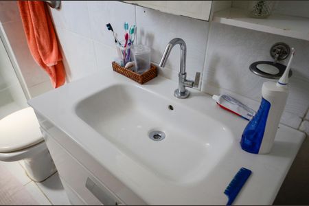 Apartamento à venda com 55m², 2 quartos e sem vaga Apartamento à venda com 55m², 2 quartos e sem vagaBanheiro