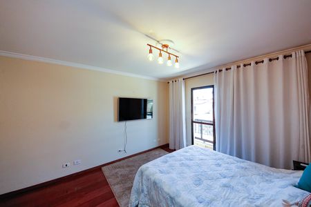 Casa à venda com 320m², 4 quartos e 7 vagasSuíte 1