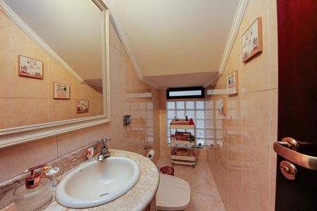 Casa à venda com 320m², 4 quartos e 7 vagasLavabo