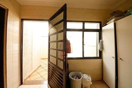 Casa à venda com 320m², 4 quartos e 7 vagasÁrea de Serviço