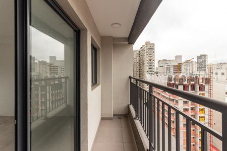 Studio à venda com 28m², 1 quarto e sem vaga Studio à venda com 28m², 1 quarto e sem vagaVaranda