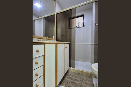 Apartamento à venda com 119m², 3 quartos e 2 vagas Apartamento à venda com 119m², 3 quartos e 2 vagasBanheiro