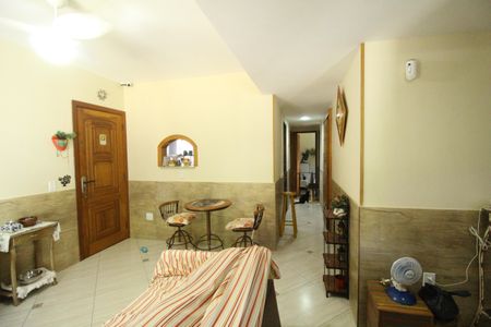 Casa à venda com 119m², 2 quartos e 1 vagaSala