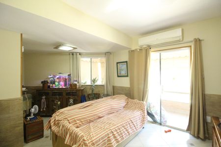 Casa à venda com 119m², 2 quartos e 1 vagaSala