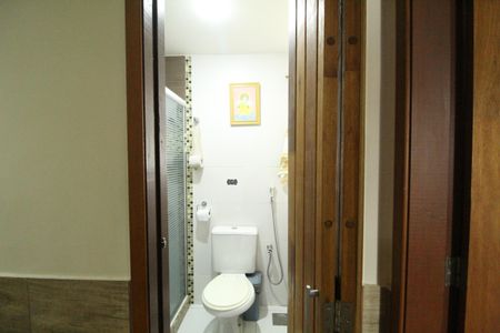 Casa à venda com 119m², 2 quartos e 1 vagaBanheiro social