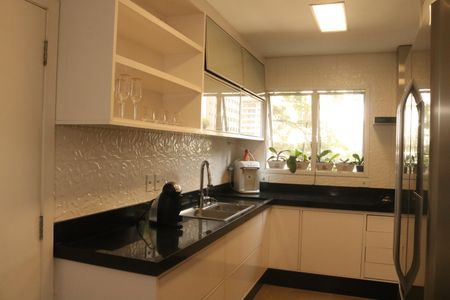 Apartamento para alugar com 135m², 3 quartos e 3 vagasCozinha