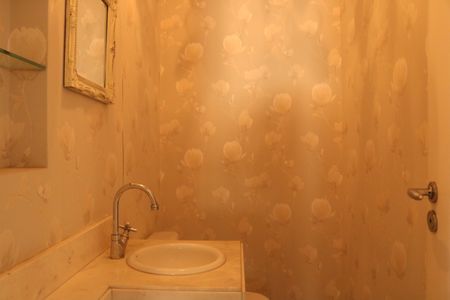 Apartamento para alugar com 135m², 3 quartos e 3 vagasLavabo