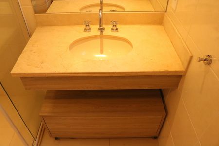 Apartamento para alugar com 135m², 3 quartos e 3 vagasBanheiro da Suíte 1