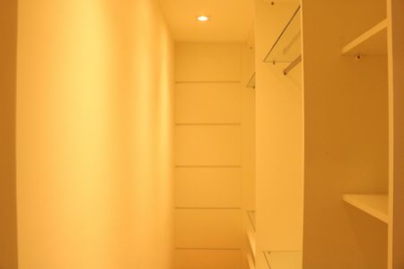 Apartamento para alugar com 135m², 3 quartos e 3 vagasCloset