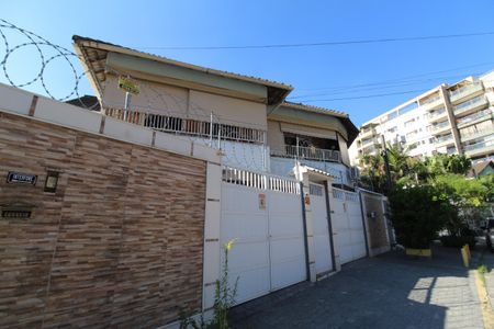 Casa à venda com 113m², 3 quartos e 1 vagaFachada
