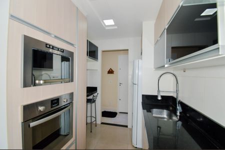 Apartamento para alugar com 77m², 3 quartos e 2 vagasCozinha