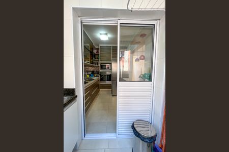 Apartamento à venda com 64m², 2 quartos e 1 vagaÁrea de Serviço