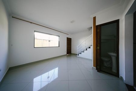 Casa de Condomínio para alugar com 3 quartos, 72m² em Vila Granada, São Paulo
