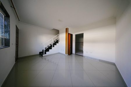 Sala de casa de condomínio para alugar com 3 quartos, 72m² em Vila Granada, São Paulo