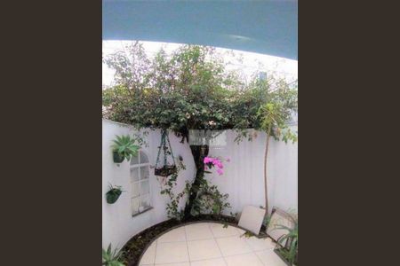 Casa à venda com 300m², 4 quartos e 4 vagas