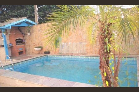 Casa à venda com 300m², 4 quartos e 4 vagas