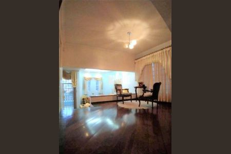 Casa à venda com 300m², 4 quartos e 4 vagas