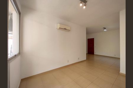 Apartamento à venda com 80m², 2 quartos e 1 vagaSala