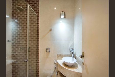 Apartamento à venda com 80m², 2 quartos e 1 vagaBanheiro Corredor