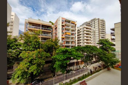 Apartamento à venda com 80m², 2 quartos e 1 vagaVista da Sala