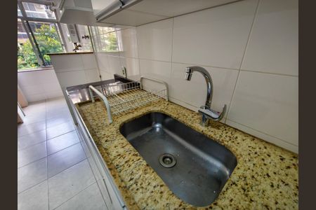 Apartamento à venda com 80m², 2 quartos e 1 vagaCozinha