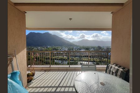 Apartamento à venda com 75m², 2 quartos e 2 vagasVaranda