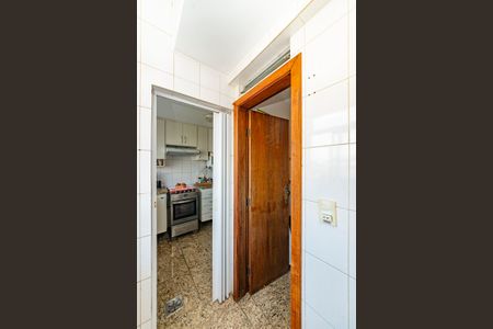 Apartamento para alugar com 135m², 3 quartos e 1 vagaÁrea de Serviço