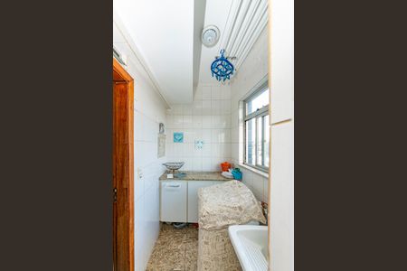 Apartamento para alugar com 135m², 3 quartos e 1 vagaÁrea de Serviço