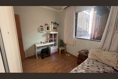 Casa à venda com 250m², 3 quartos e 2 vagas Casa à venda com 250m², 3 quartos e 2 vagasQuarto 2