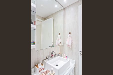 Apartamento à venda com 68m², 2 quartos e 1 vaga Apartamento à venda com 68m², 2 quartos e 1 vagaBanheiro da Suíte