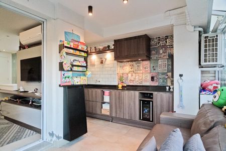 Apartamento à venda com 68m², 2 quartos e 1 vaga Apartamento à venda com 68m², 2 quartos e 1 vagaVaranda