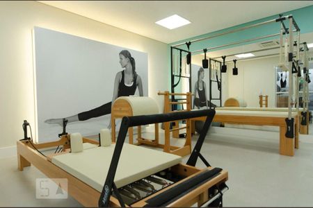 Apartamento à venda com 68m², 2 quartos e 1 vagaÁrea comum - Academia