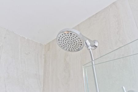 Apartamento à venda com 68m², 2 quartos e 1 vaga Apartamento à venda com 68m², 2 quartos e 1 vagaBanheiro da Suíte