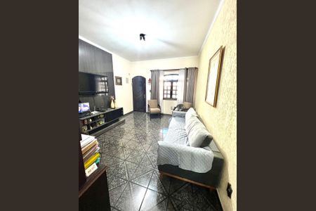 Casa à venda com 178m², 3 quartos e 6 vagas Casa à venda com 178m², 3 quartos e 6 vagasSala