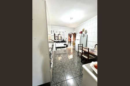 Casa à venda com 178m², 3 quartos e 6 vagas Casa à venda com 178m², 3 quartos e 6 vagasCozinha