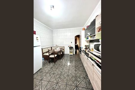 Casa à venda com 178m², 3 quartos e 6 vagas Casa à venda com 178m², 3 quartos e 6 vagasCozinha